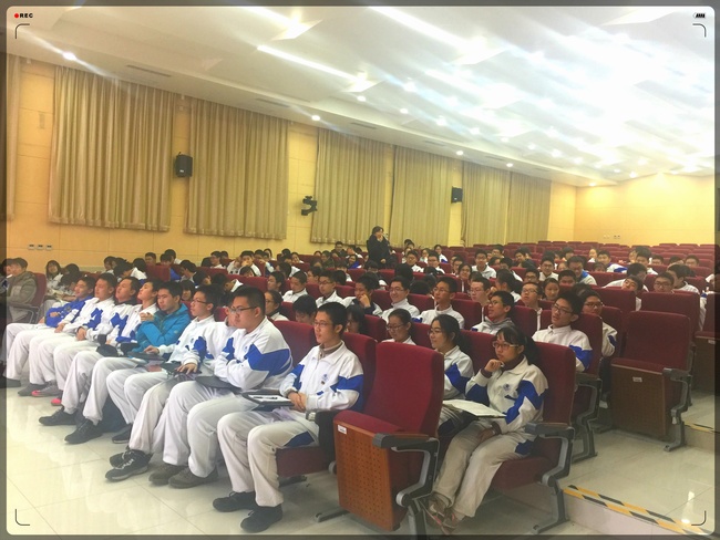 学生.jpg