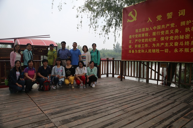 分校重走长征路活动.jpg